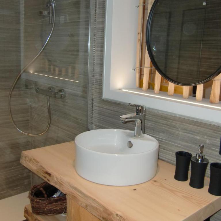 Casa Louise Suites and Spas privatifs - One-Bedroom Apartment - 9