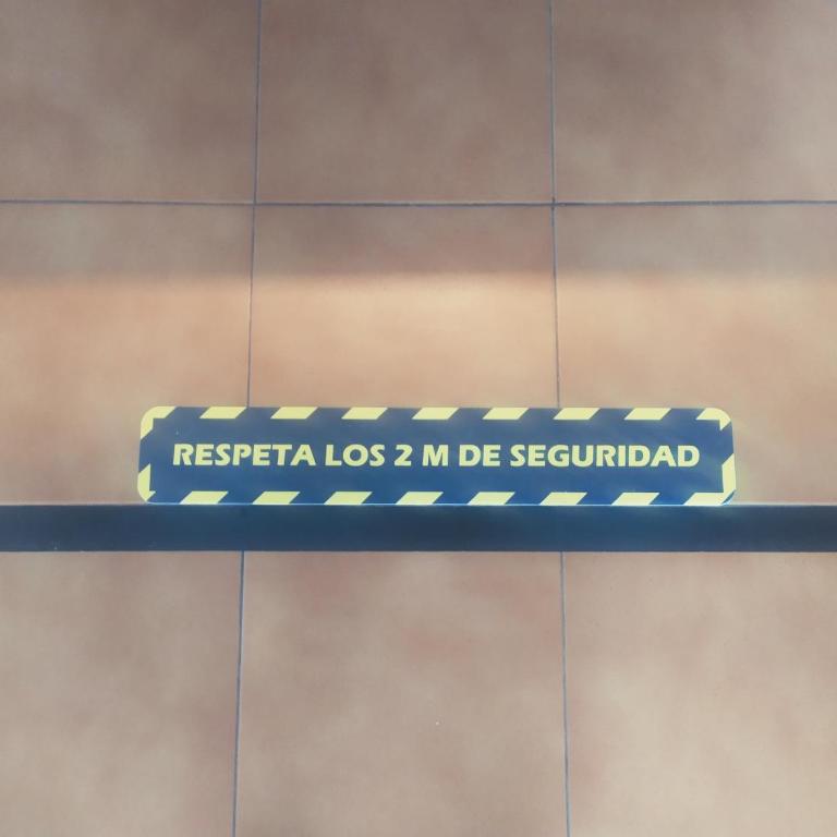 Bilbao Akelarre Hostel - Triple Room with Private Bathroom - 6
