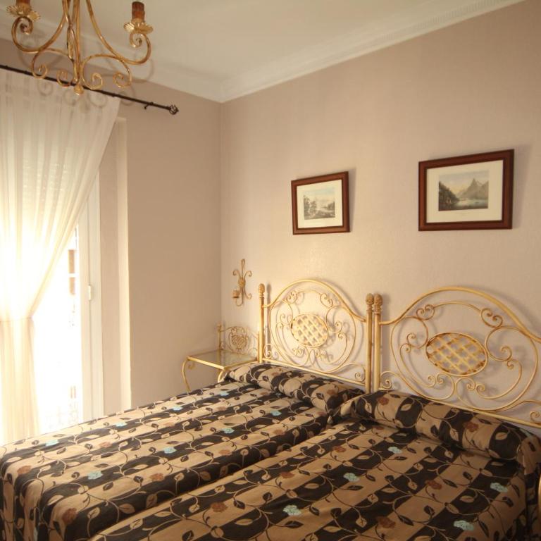 Hostal Roma - Habitación Doble - 1 o 2 camas - 8