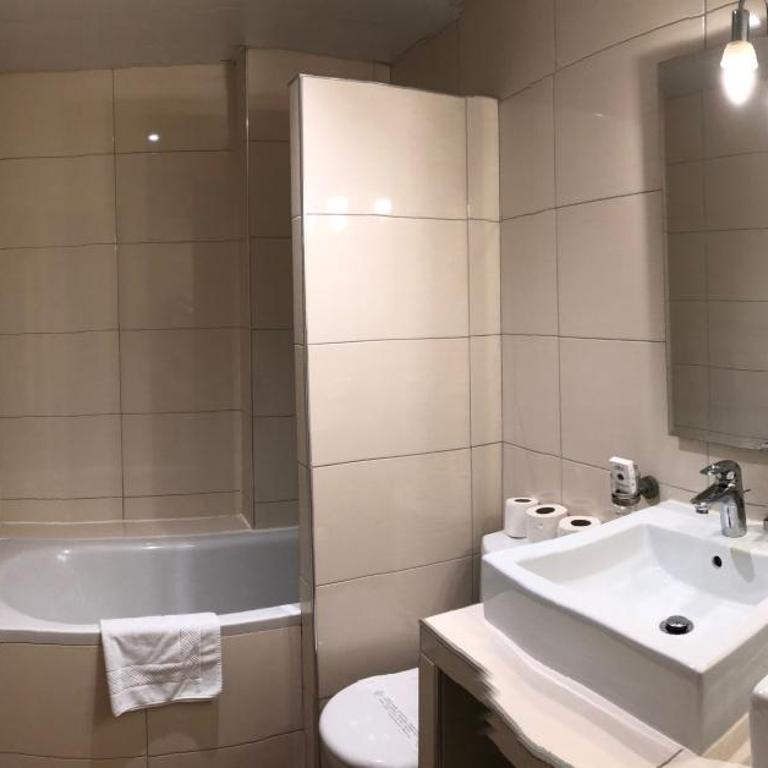 Cosmotel Hotel - Chambre Quadruple - 2