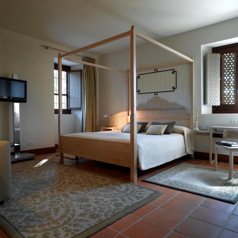 Parador de Granada - Double Room (3 Adults) - 2