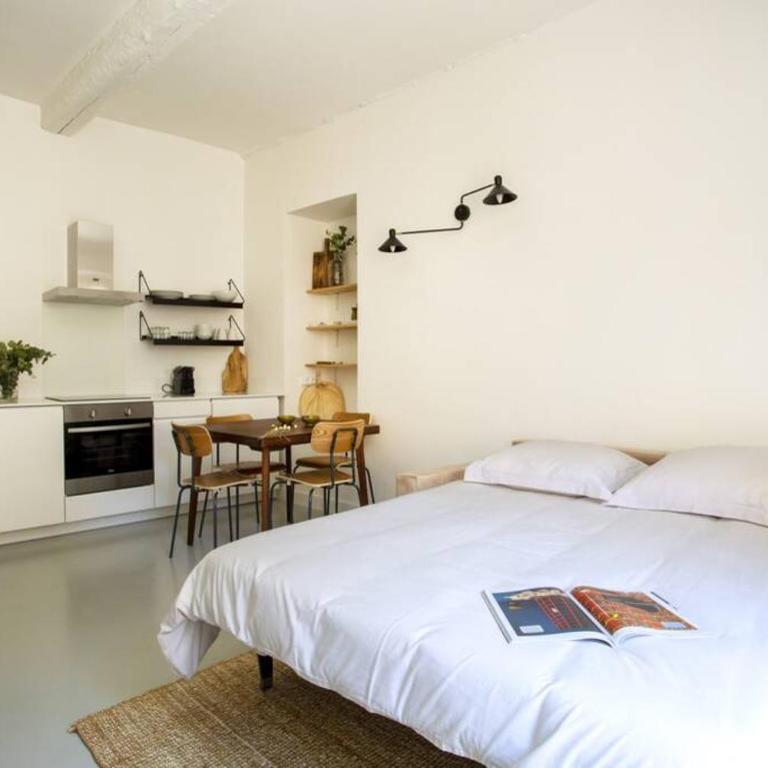 Plage à pied au cœur du vieil Antibes - Appartement - 14