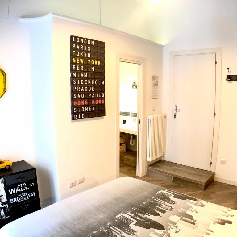 M99 Design Rooms - Camera Matrimoniale con Balcone - 2
