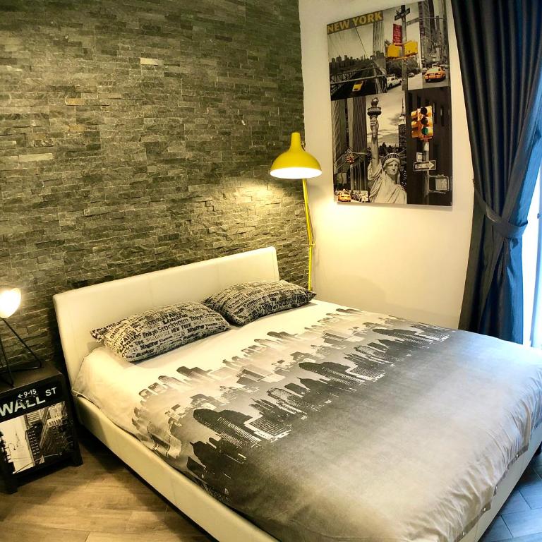 M99 Design Rooms - Camera Matrimoniale con Balcone - 5