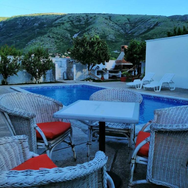 Vacation house Vila Guma Rastani Mostar - Villa - 47