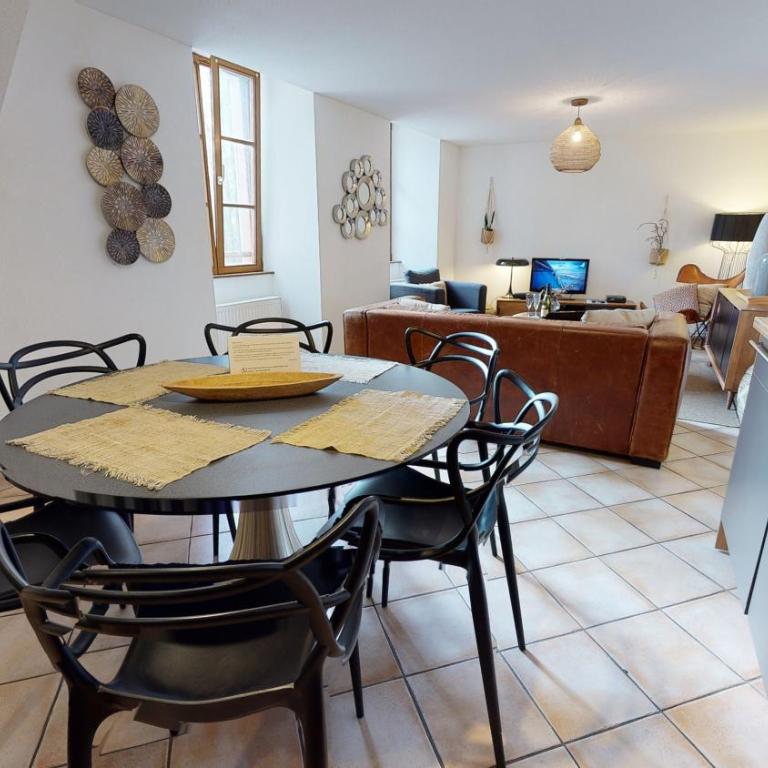 Sous les Tilleuls PARKING HYPERCENTRE 4-6 Personnes - Apartment mit 2 Schlafzimmern - 5