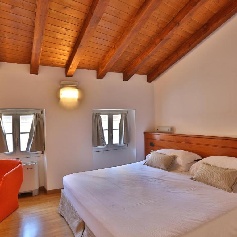 Hotel James Joyce - Camera Quadrupla con Bagno Privato - 4