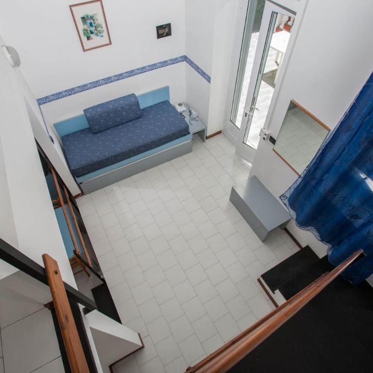 Residence RTA Villa Marina - Monolocale con Vista Giardino - Dependance - 2
