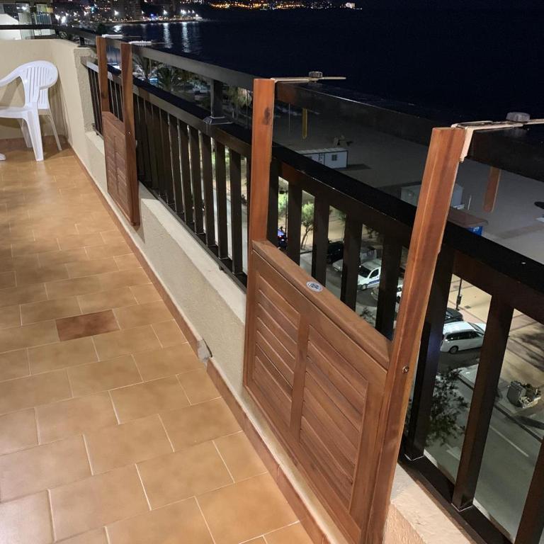 Apartamento RONDA 4 en primera linea de playa - Two-Bedroom Apartment - 9