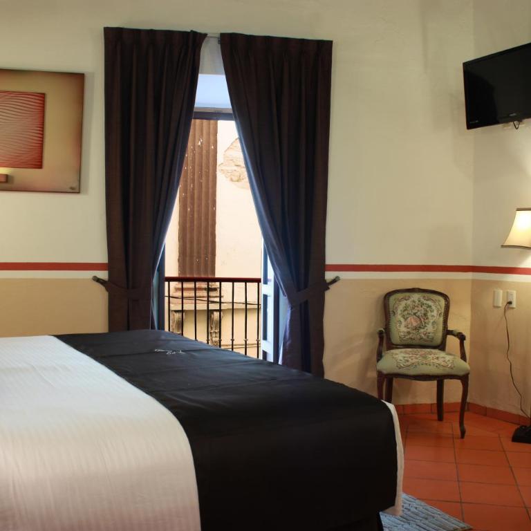Hotel de la Paz - Superior King Room - 5