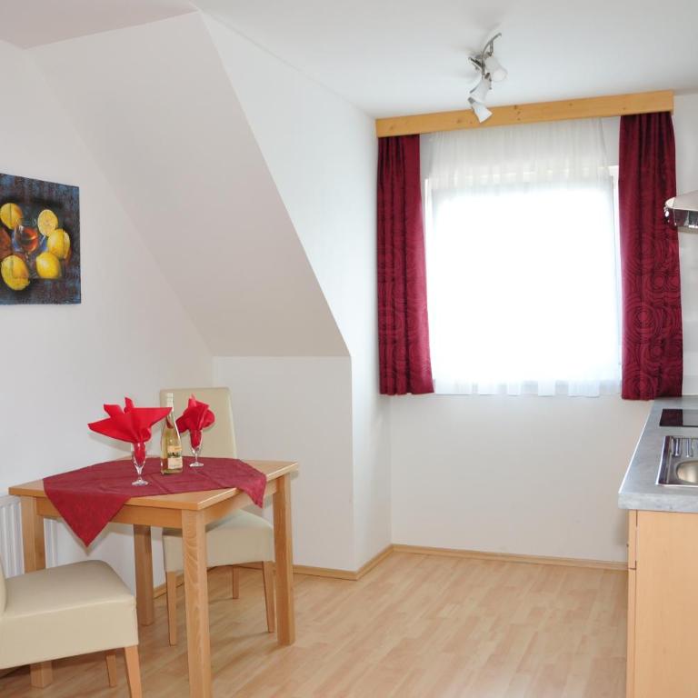 Pension Waldheim - Apartment mit 1 Schlafzimmer - 1