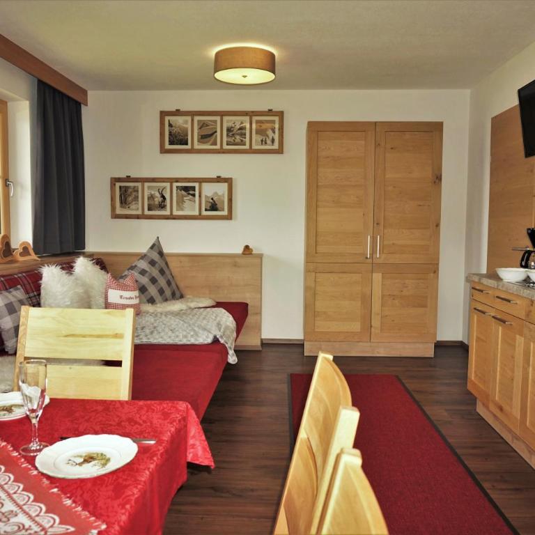 Apartment Alpenstyle by Katharina - Three-Bedroom Apartment - 16