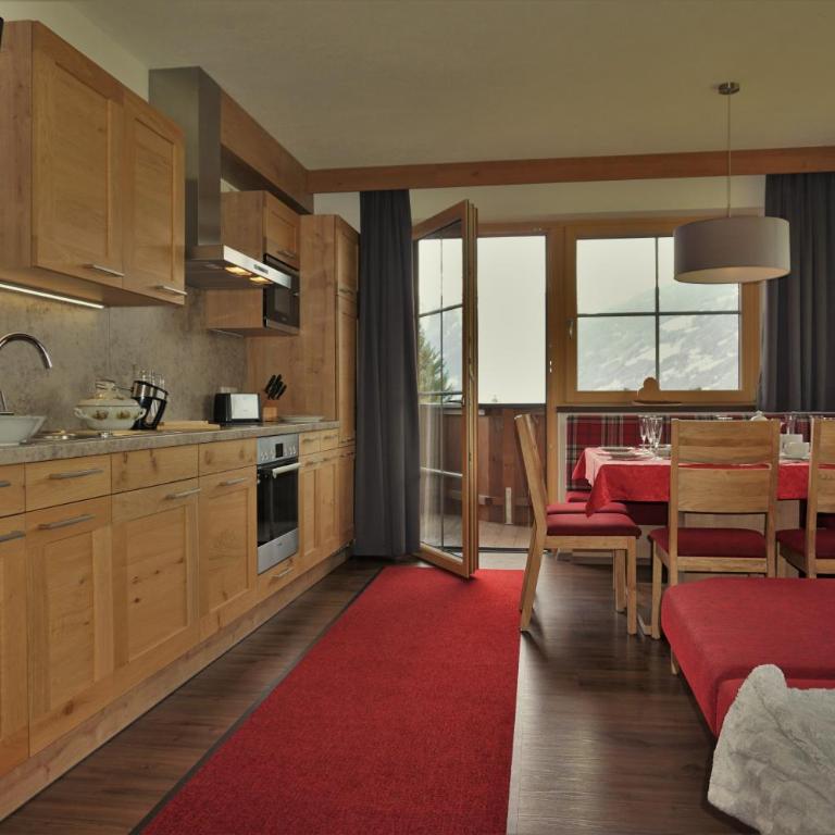 Apartment Alpenstyle by Katharina - Three-Bedroom Apartment - 12