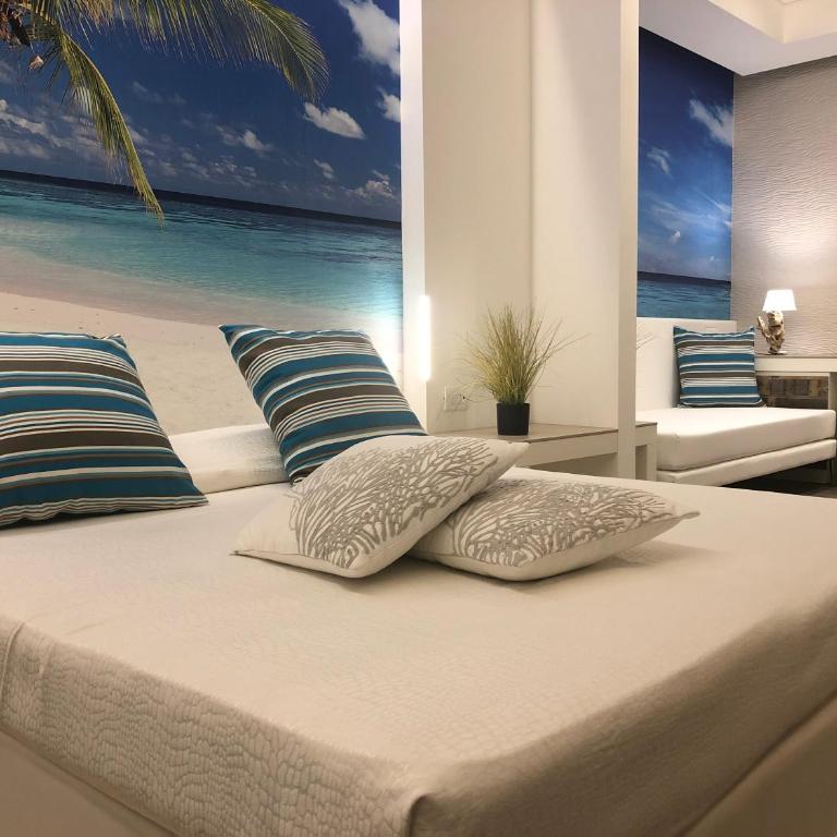 Hotel Liberty Beach - Parking & Beach - Junior Suite con Balcone e Accesso Spiaggia - 11