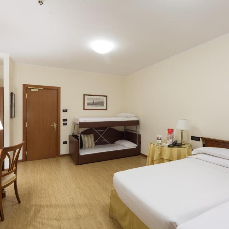 Ramada by Wyndham Naples - Camera Familiare Standard - 4