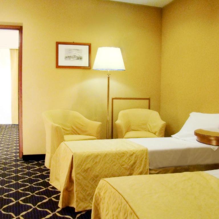 Ramada by Wyndham Naples - Camera Familiare Standard - 3