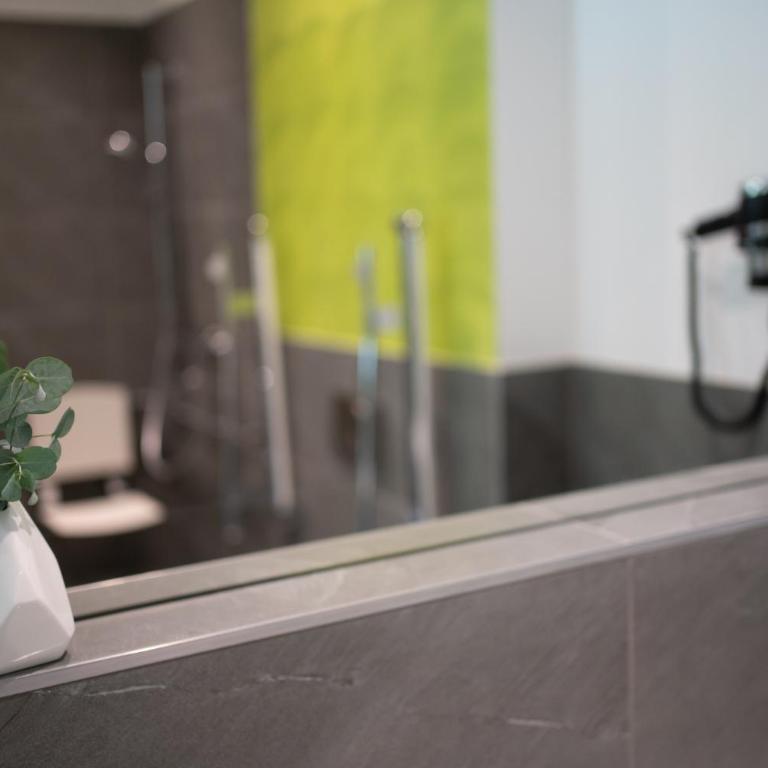 eee Hotel Liezen - Doppelzimmer - barrierefrei - 32