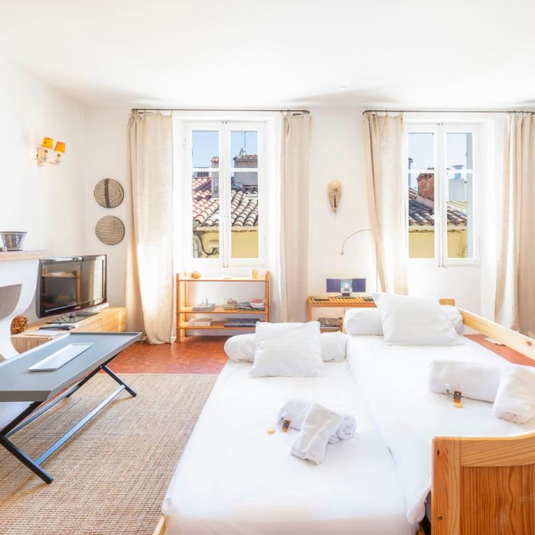Logement atypique dans la rue Fourmillière - Appartement - 12