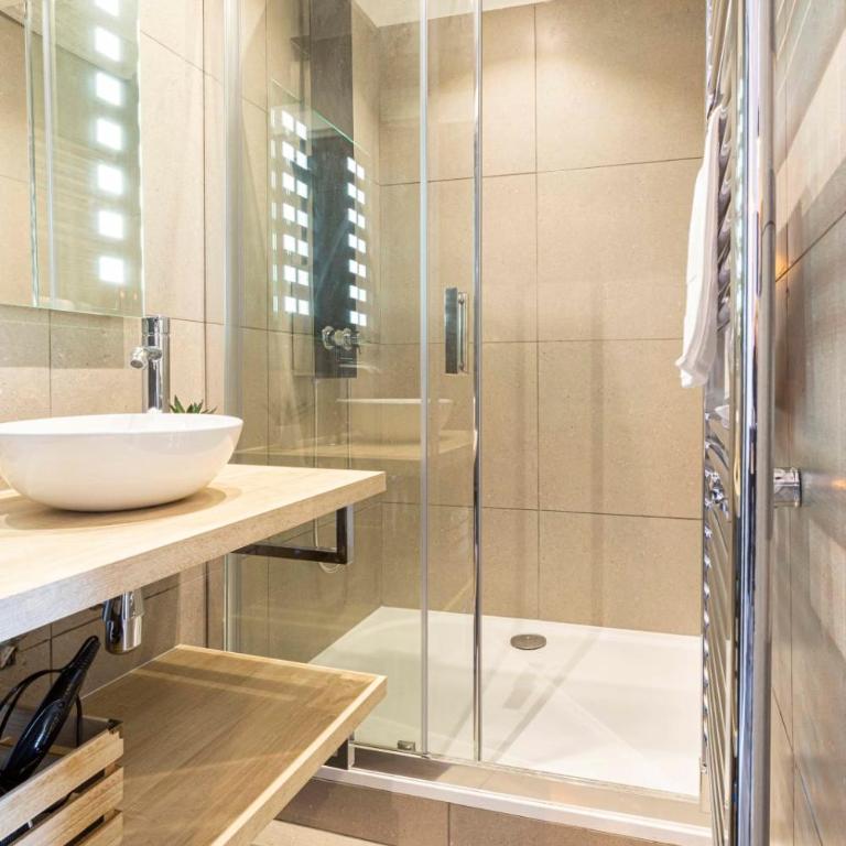 Chez Dominique - 2 chbres 2-6pers centre Antibes Migrainier T3 with AC - Appartement - 9