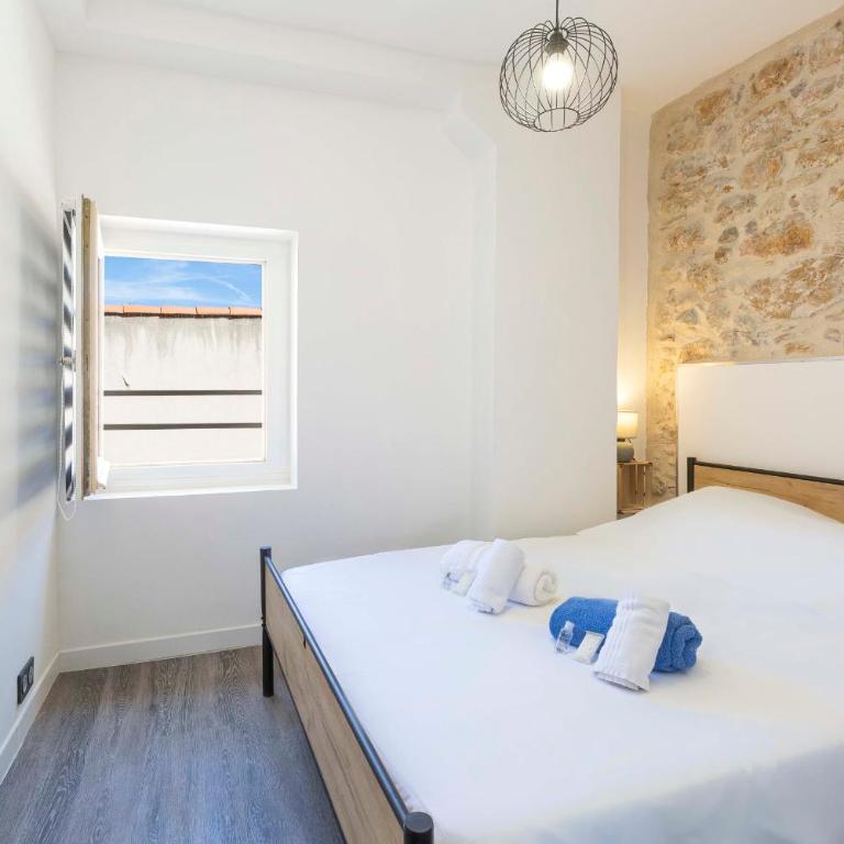Chez Dominique - 2 chbres 2-6pers centre Antibes Migrainier T3 with AC - Appartement - 11