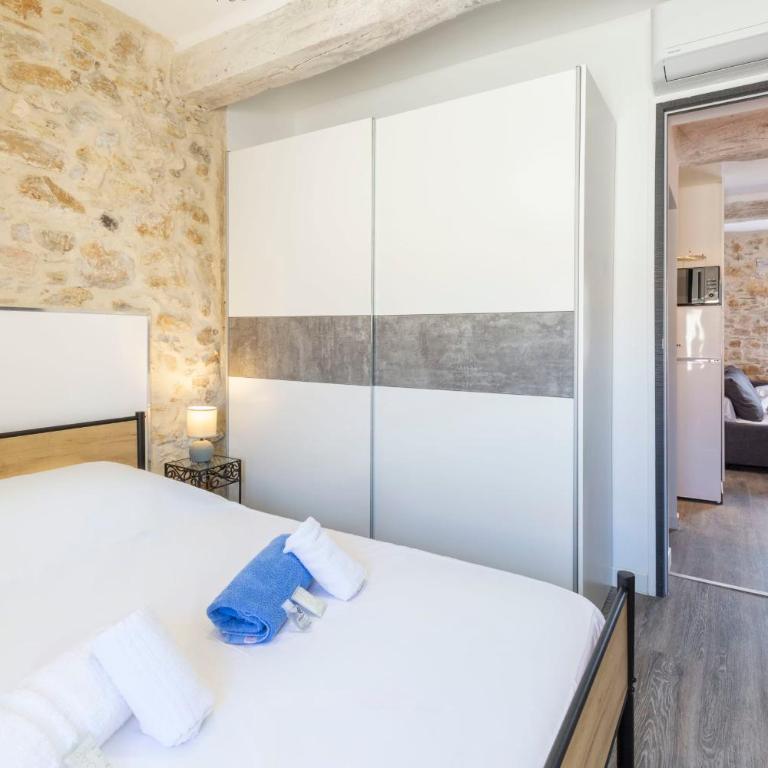 Chez Dominique - 2 chbres 2-6pers centre Antibes Migrainier T3 with AC - Appartement - 12