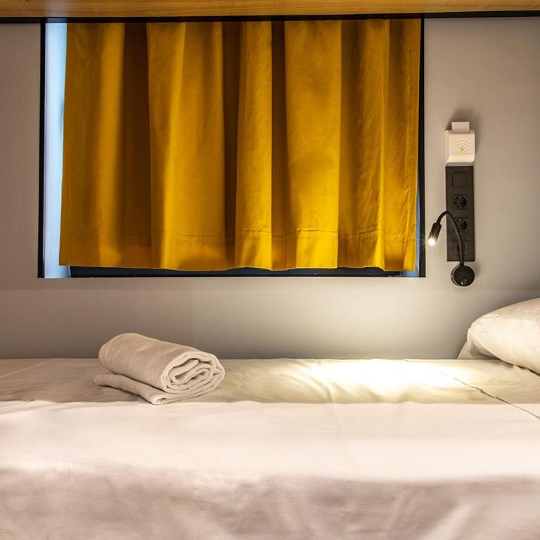 Petit Hostel La Latina - Bed in 4-Bed Mixed Dormitory Room - 1