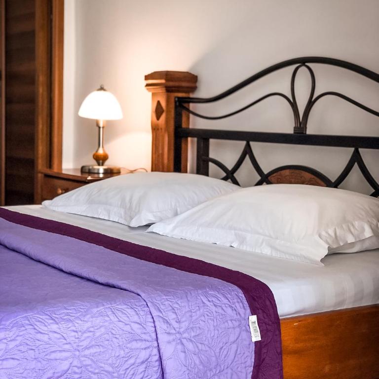 Vila Adriatik - Double Room with Balcony - 17