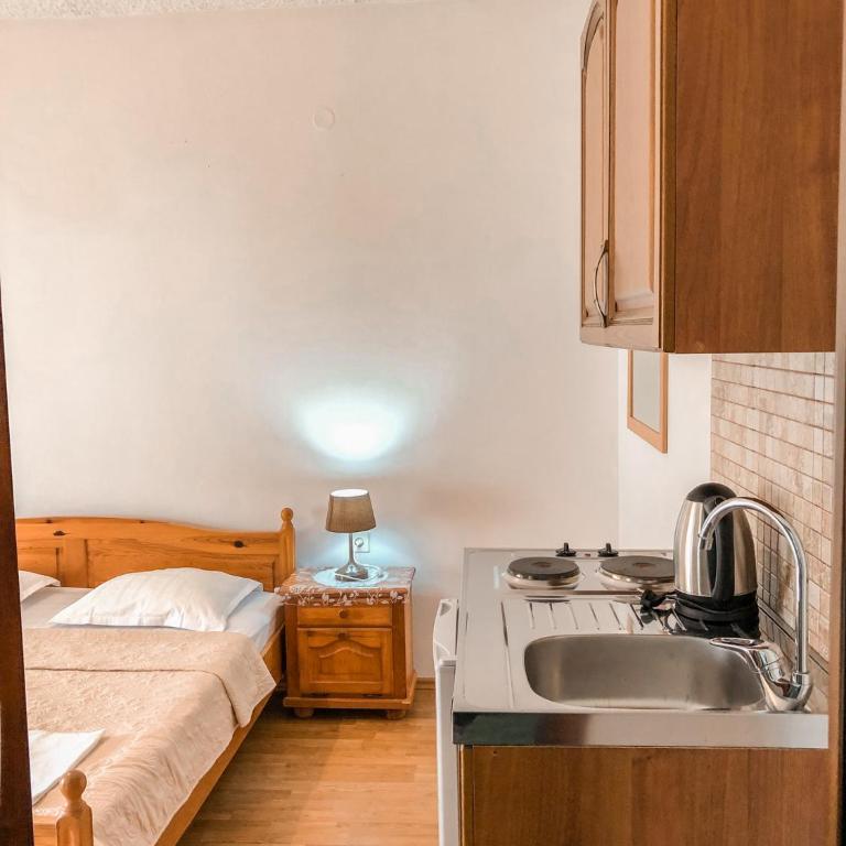 Vila Adriatik - Studio with Terrace - 5