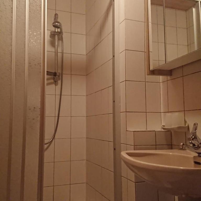 Gästehaus der Gamser Winzerstube - Chambre Double avec Balcon - 1