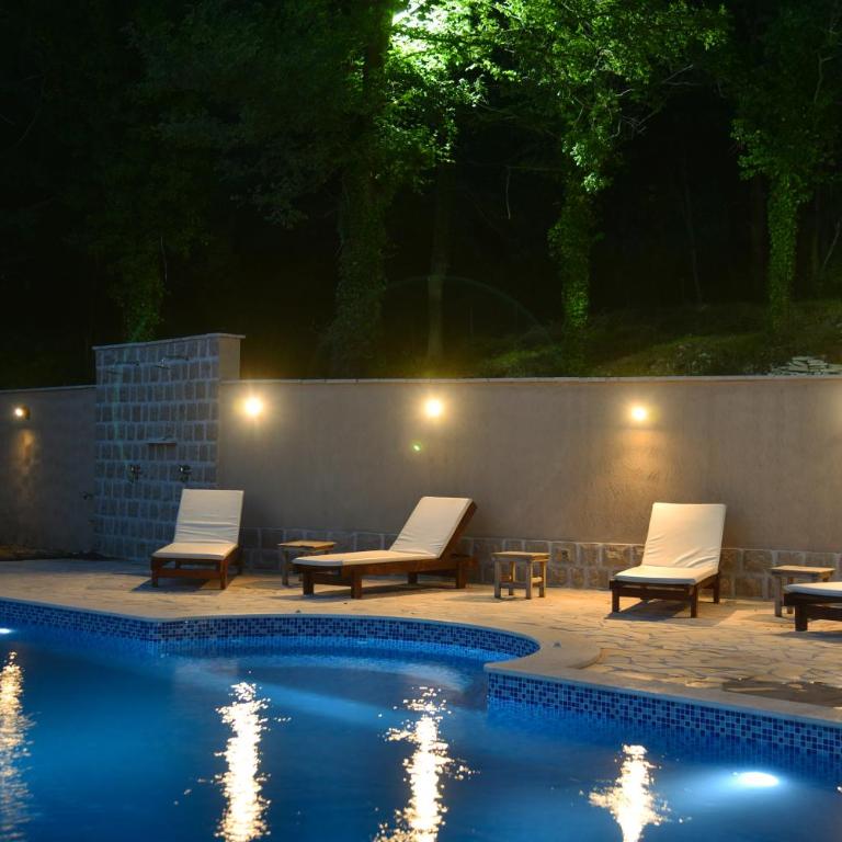 Sunset & Sunrise Villas in Stanisici-Two Villas With Common Pool - Vila sa Sopstvenim Bazenom - 42