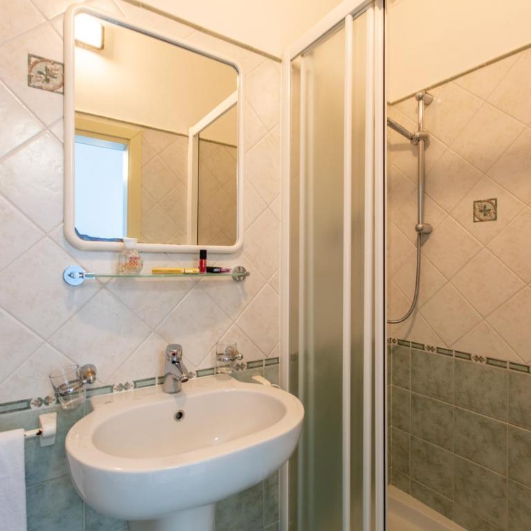Hotel Sant'Angelo - Camera Singola con Balcone - 12