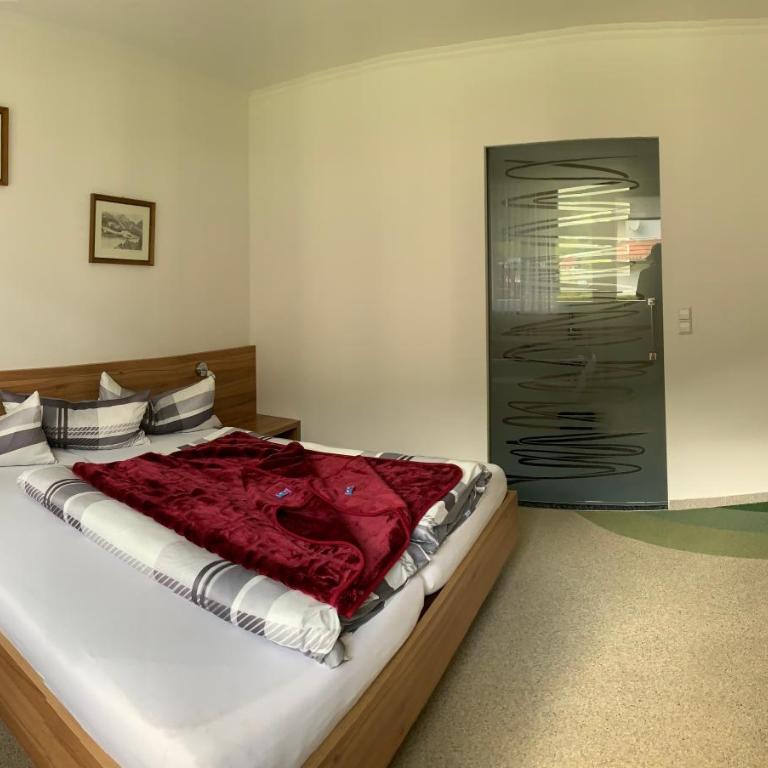 Pension Seeheim - Doppelzimmer mit Terrasse - 3