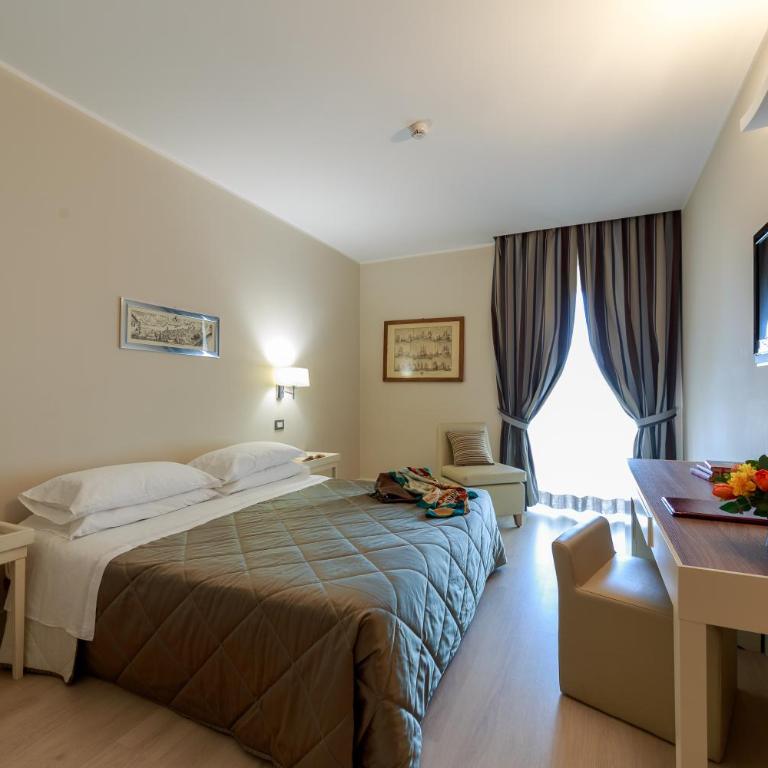 Hotel Mirasole International - Camera Superior Matrimoniale/Doppia con Letti Singoli - 7