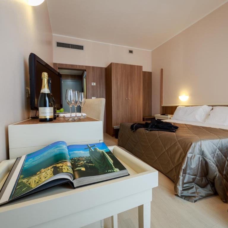 Hotel Mirasole International - Camera Tripla Comfort - 3