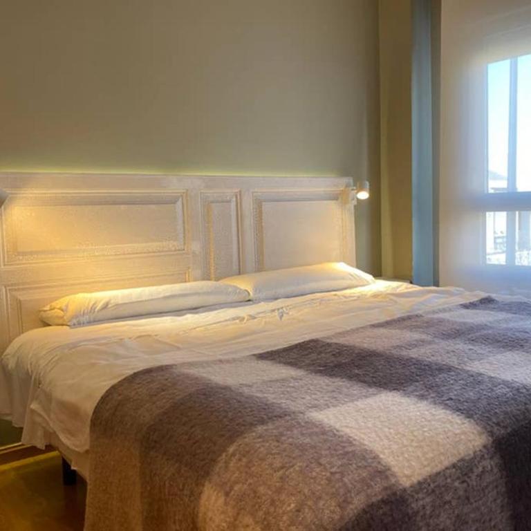 Valdevebas Chalet con Piscina - Five-Bedroom House - 28