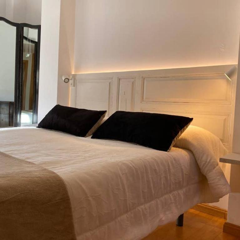 Valdevebas Chalet con Piscina - Five-Bedroom House - 43