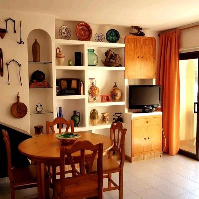 APARTAMENTO JUNTO AL MAR CON JARDIN COMUNITARIO Y PARKING - Apartamento de 2 dormitorios - 10
