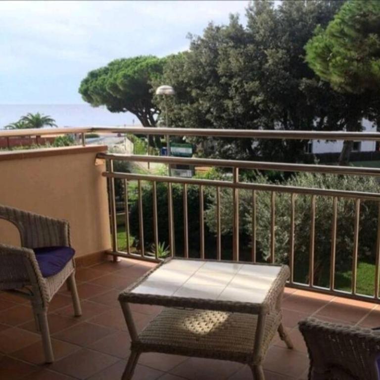 APARTAMENTO JUNTO AL MAR CON JARDIN COMUNITARIO Y PARKING - Apartamento de 2 dormitorios - 37