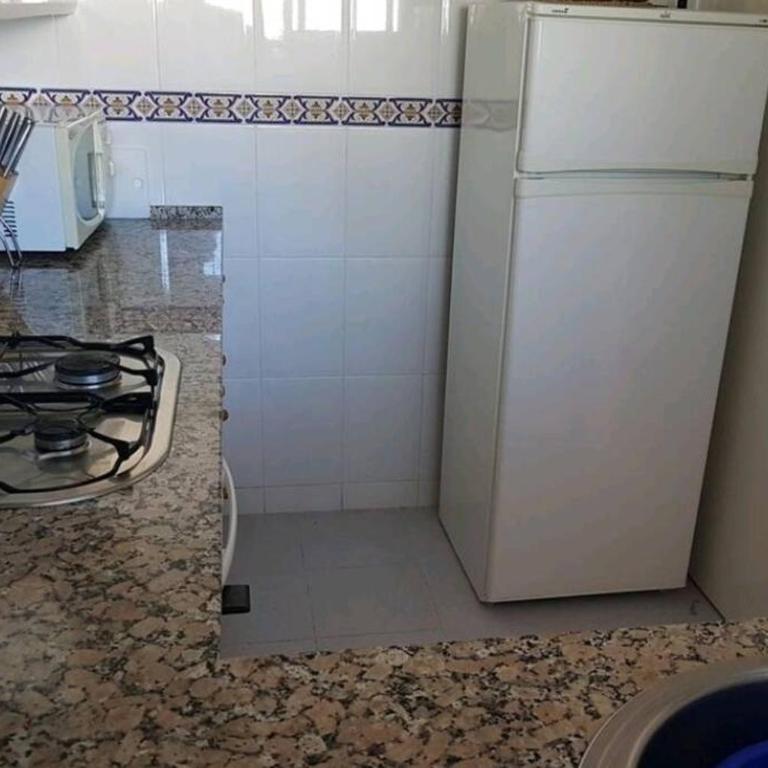 APARTAMENTO JUNTO AL MAR CON JARDIN COMUNITARIO Y PARKING - Apartamento de 2 dormitorios - 35