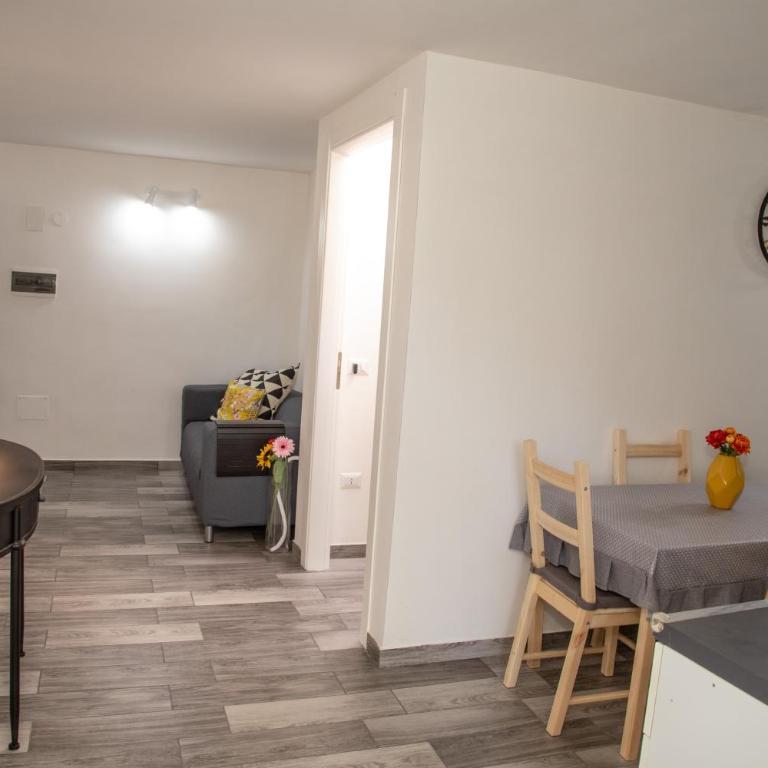Donna Carmen Casa Vacanze - Appartamento con 3 Camere da Letto - 40