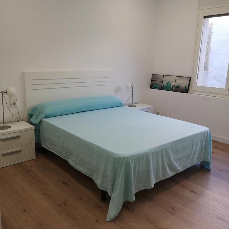 Casa Serral - Three-Bedroom Townhouse - 16