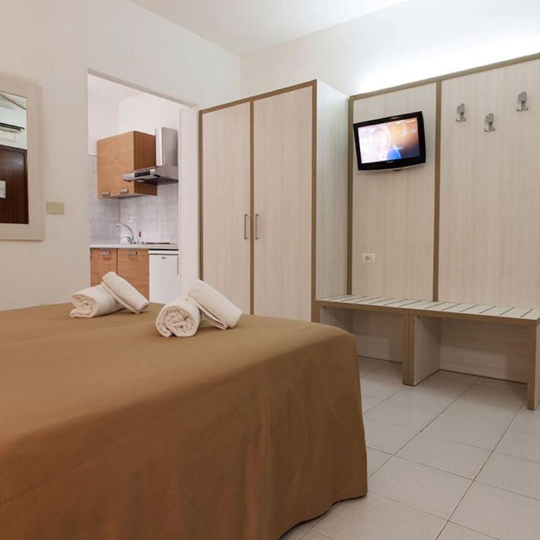 Hotel Residence Nemo - Camera Matrimoniale Superior - 9