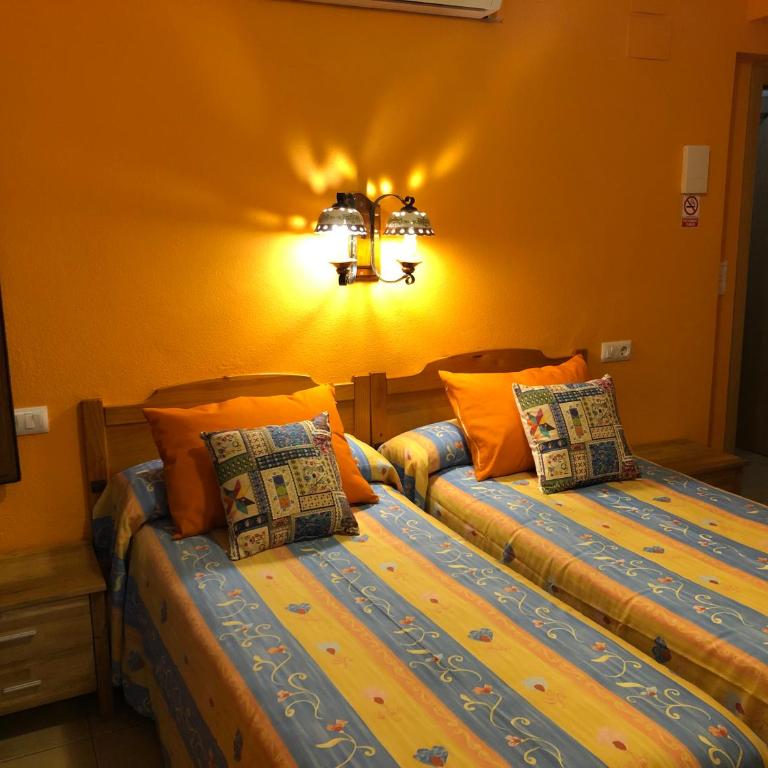 Chiki - Double Orange Room - 6