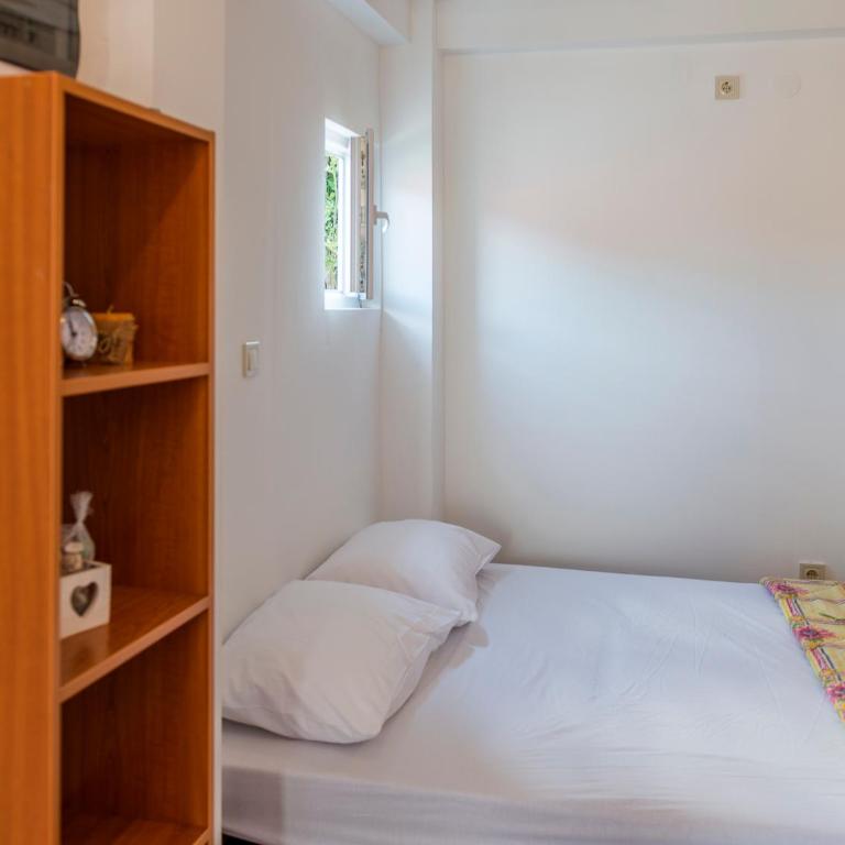 Sunny Bay Village - Mobile Home - 7