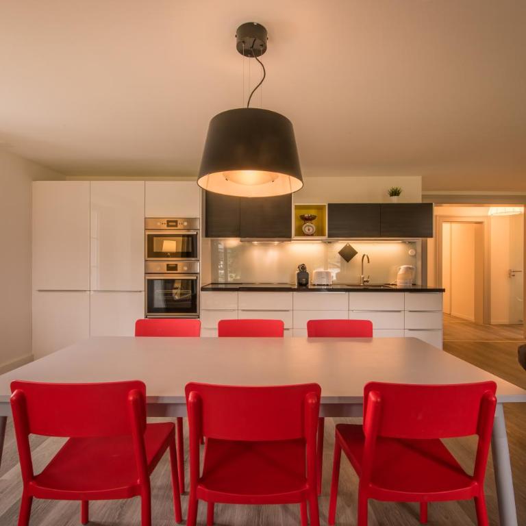 Dependance Penthouse - Three-Bedroom Apartment with Mountain View - 19