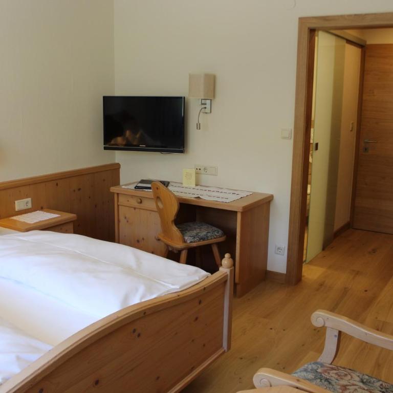 Landhotel Hochlackenhof - Standard Double Room - 4