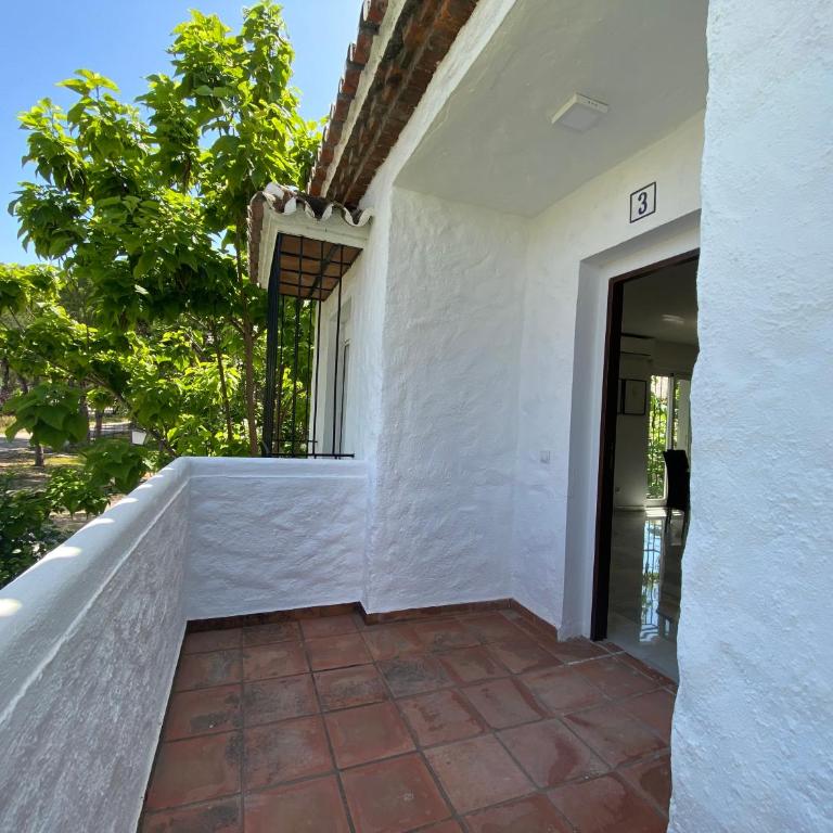 tarifa especial, sin aglomeraciones en piscina y playa, cerca de Puerto Banús - Apartamento de 2 dormitorios - 32
