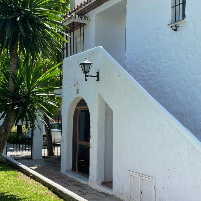 tarifa especial, sin aglomeraciones en piscina y playa, cerca de Puerto Banús - Apartamento de 2 dormitorios - 29