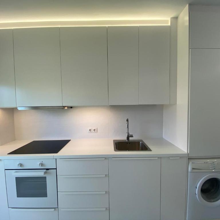 tarifa especial, sin aglomeraciones en piscina y playa, cerca de Puerto Banús - Apartamento de 2 dormitorios - 10