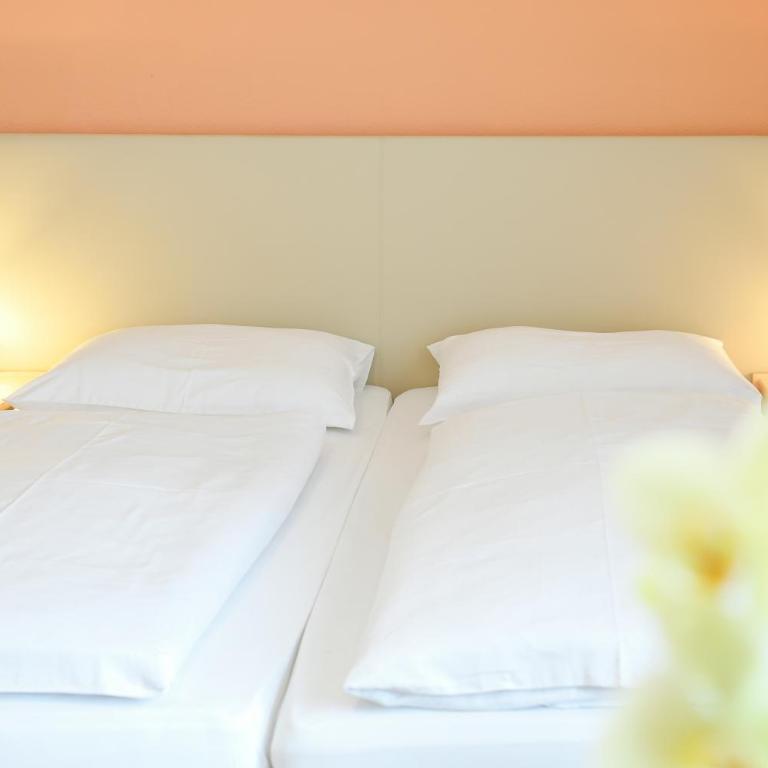 Schwanbergerstüberl - Doppelzimmer mit Balkon - 5